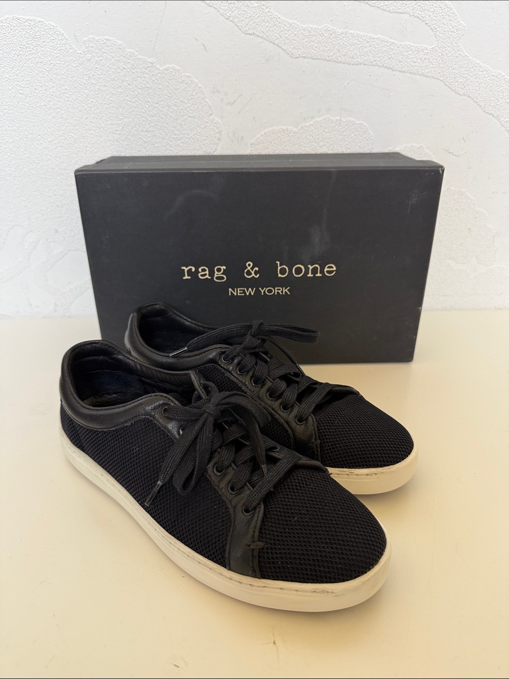 rag & bone Kent Lace Up Black Mesh Leather Low-Top Sneakers White Soles Size 37